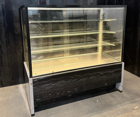 Кондитерская витрина РВ-140К
